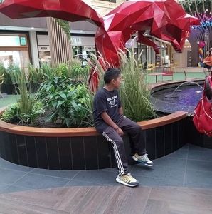 Meet your Posher, Thomas